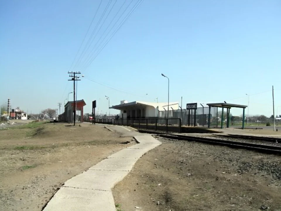 Horror en Castelar: encuentran el cadáver de un reci��n nacido junto a las vías