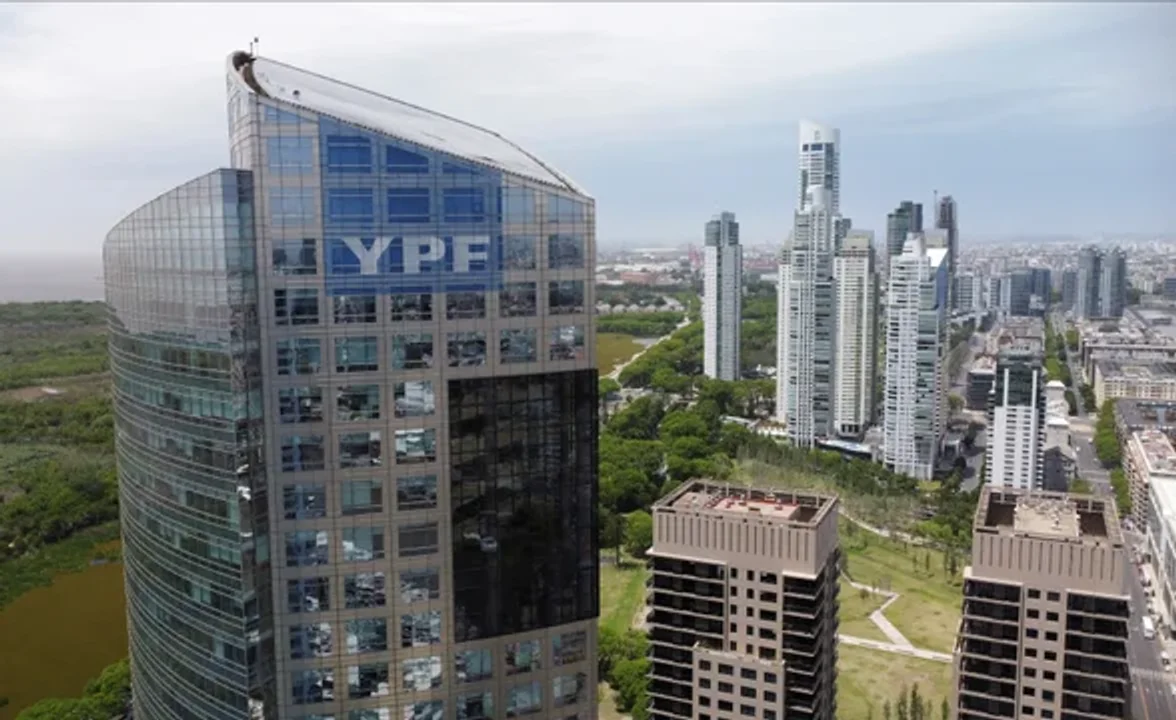Juicio por YPF: decisión de la jueza de Nueva York para analizar si se embargan activos de la petrolera y del BCRA