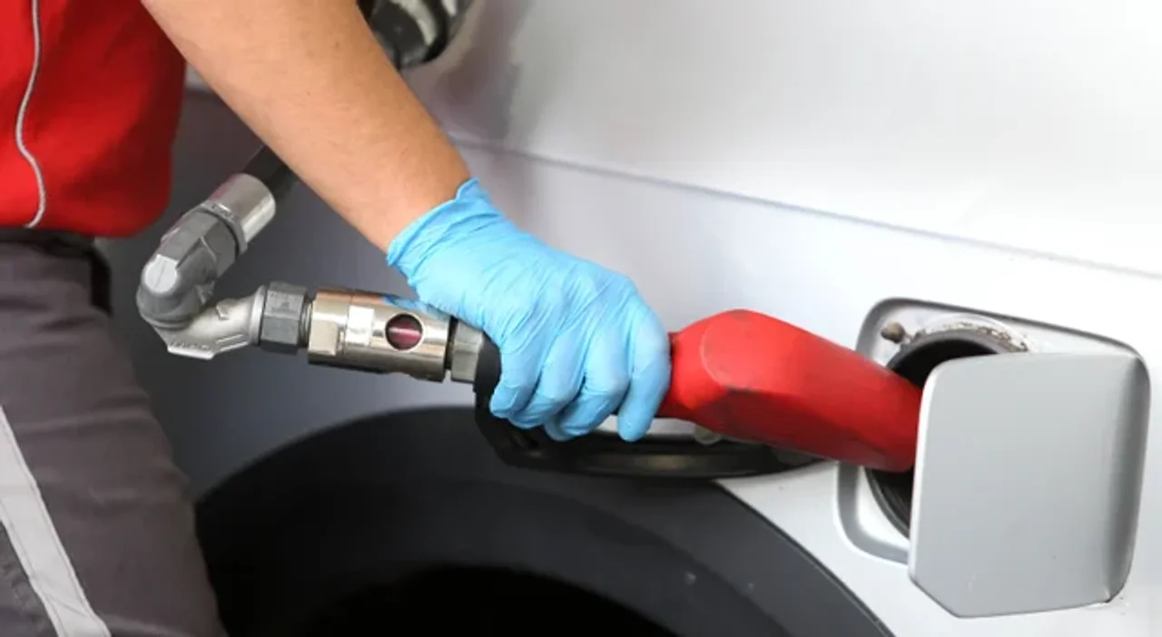 Aumentaron los combustibles por sexta vez en el año: a cuánto se vende el litro de súper