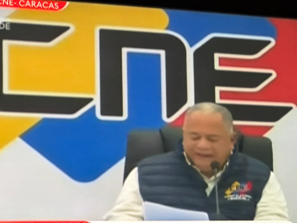 AHORA - SE CONOCEN LOS RESULTADOS: Maduro gana con el 51,20% de los votos.