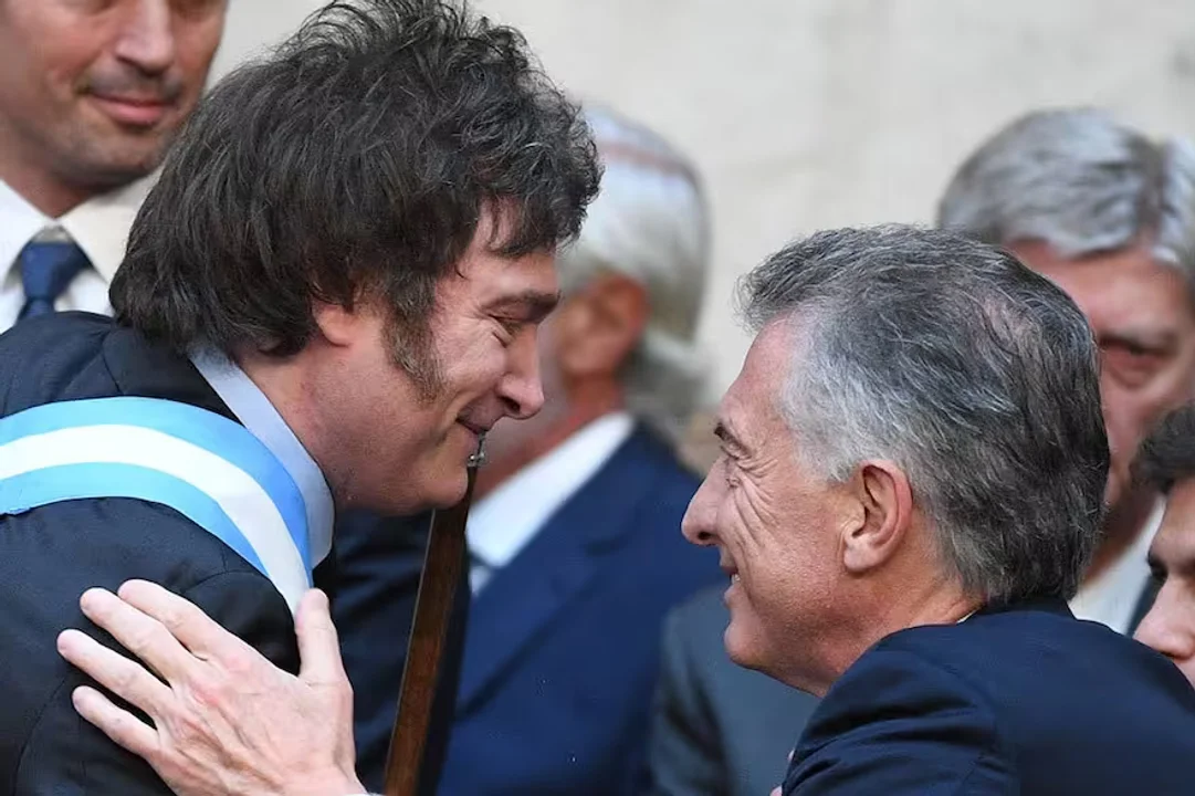 Adorni sin dar detalles de la reunión entre Milei y Macri, calificó a la misma como "una reunión de amigos"