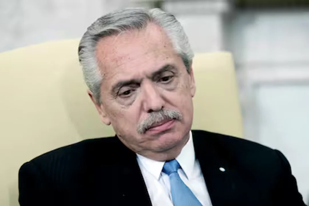 Alberto Fernández abría amenazado con suicidare 