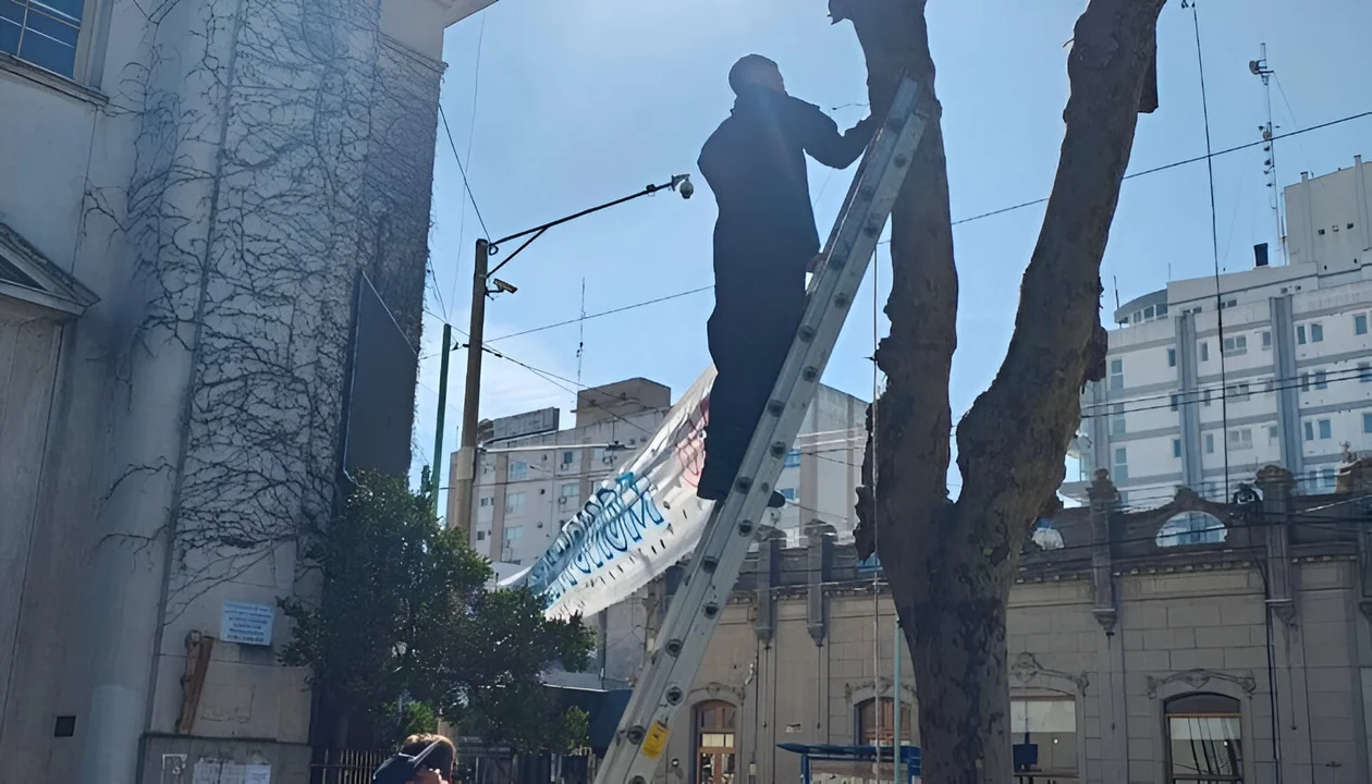 Pasacalles Ilegales: Control Urbano Refuerza Normativa en Olavarría
