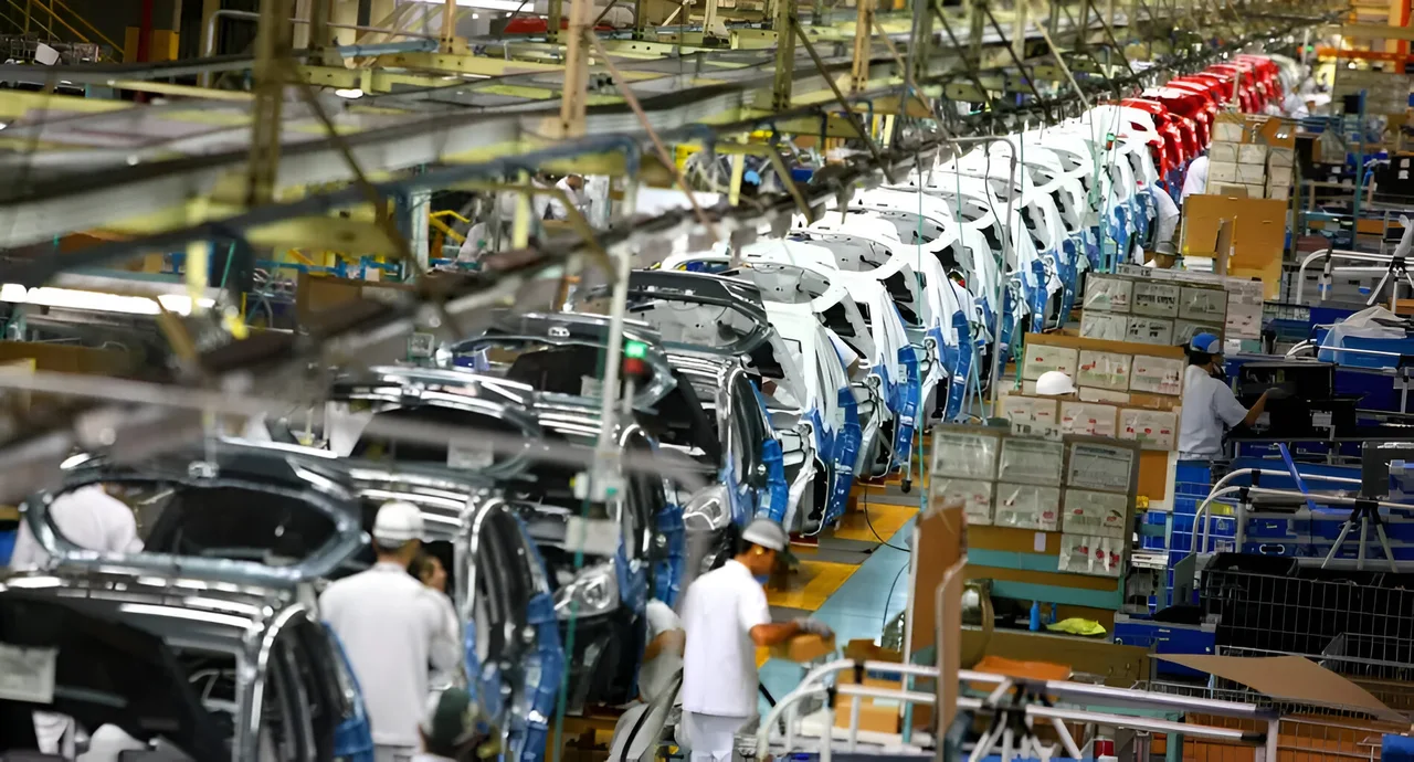  La industria argentina cae por 13 meses consecutivos y afecta el empleo