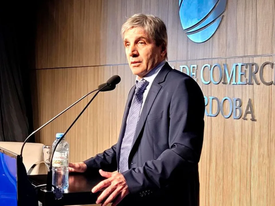 El Ministro de Economía Luis Caputo ratificó el "crawling peg" y prometió una inflación que empiece con tres