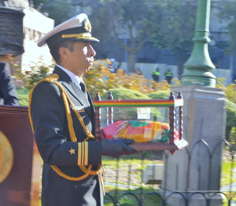 Bolivia Conmemora el 199° Aniversario de la Creación de la Bandera Nacional