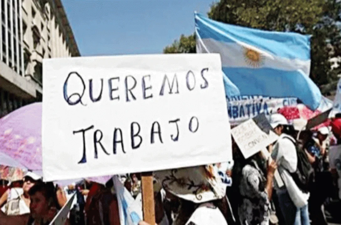 Fruto de la caída de la actividad económica, más de 600.000 personas dejaron de aportar a la Seguridad Social en la era de Javier Milei