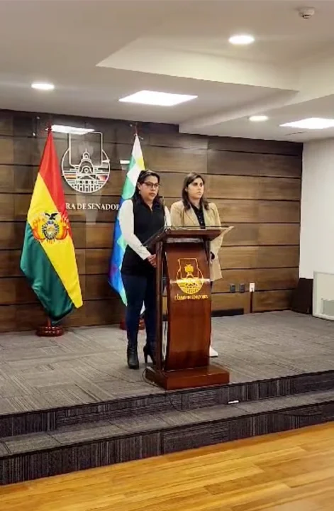 Conferencia de prensa Senadora Gallo y Barrientos.