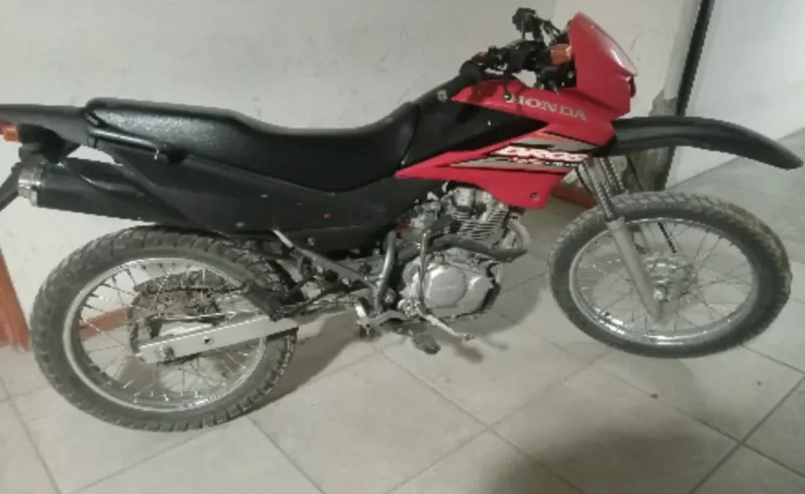 Recuperan en Olavarría una moto robada hace 17 años en Lomas de Zamora