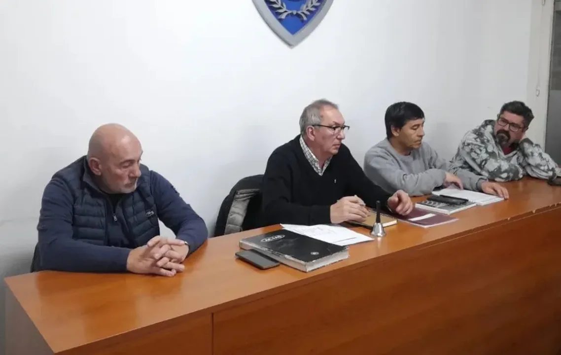 Suspenden todas las categorías del fútbol de Olavarría tras la agresión a un árbitro