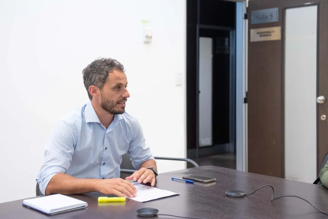 Martín Endere Presentó Dos Proyectos de Ley para Regularizar y Desburocratizar el Sector Industrial