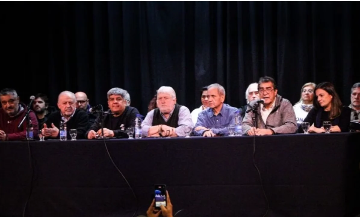 Frente sindical contra el veto presidencial.