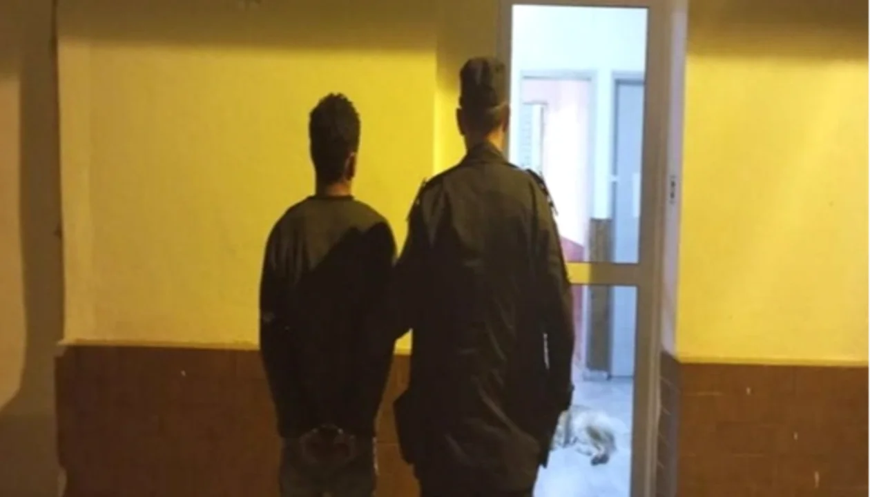 Joven en estado de ebriedad desafió a la policía y terminó detenido en Sierra Chica