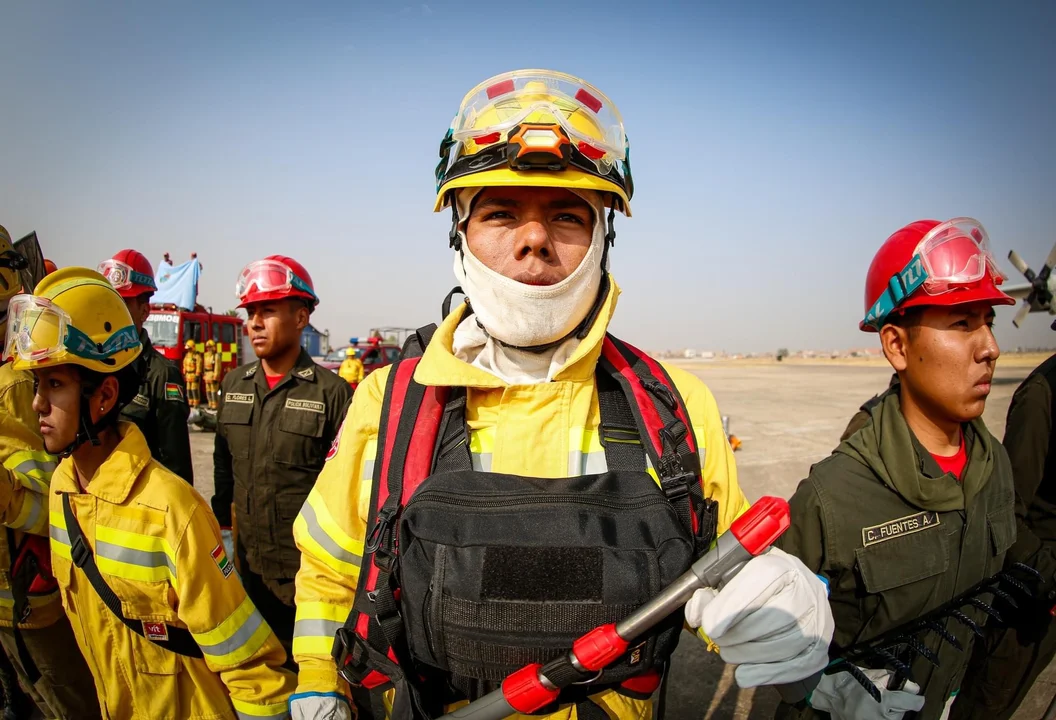 Incendios en Bolivia: 70 bomberos se unen a la lucha en Santa Cruz