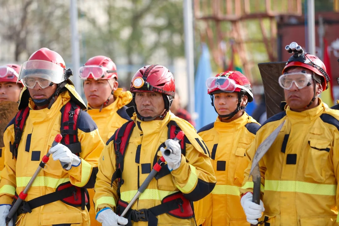 Incendios en Bolivia: 70 bomberos se unen a la lucha en Santa Cruz