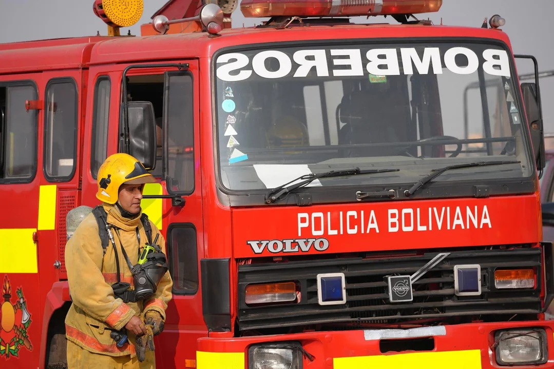 Incendios en Bolivia: 70 bomberos se unen a la lucha en Santa Cruz