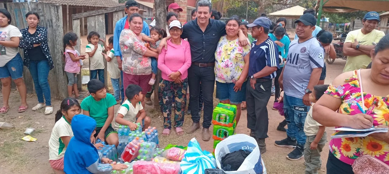 Caravana de ayuda de la Brigada Parlamentaria Cruceña se dirige a la Chiquitanía 