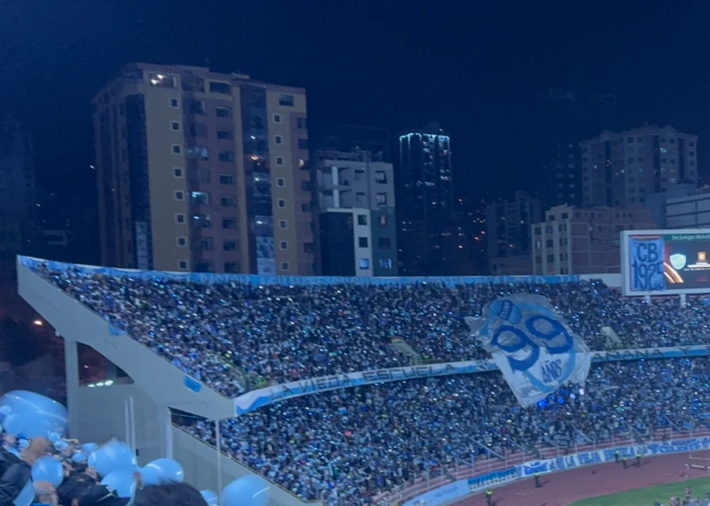 Súper clásico paceño termina en empate 1-1 en el estadio Hernando Siles