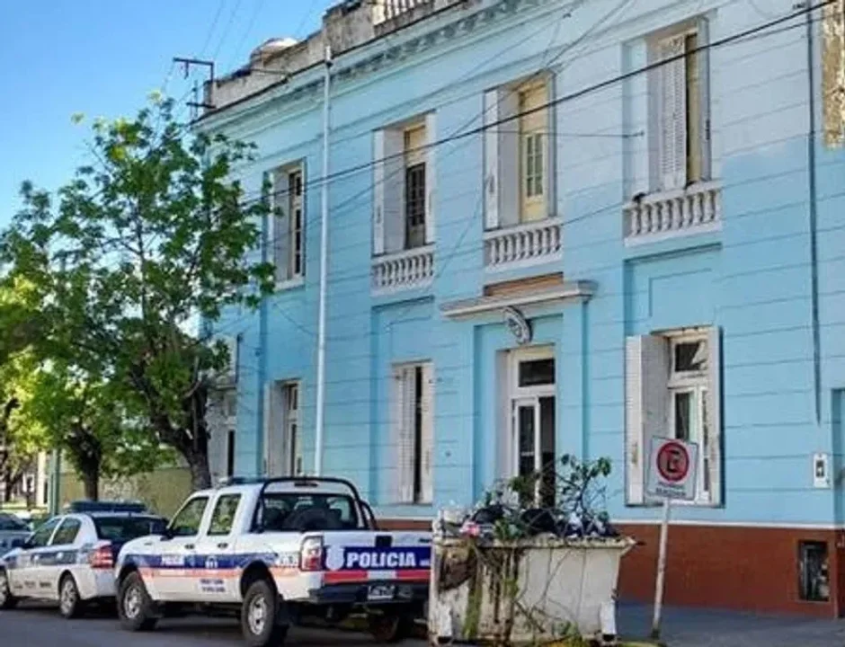 Detienen a un hombre ebrio que causaba disturbios en barrio Escuela 6