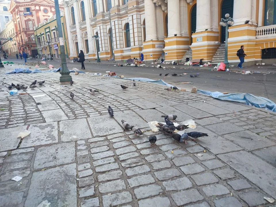 Plaza Murillo amanece descuidada y con basura tras concentración arcista