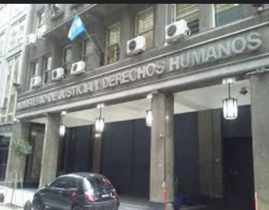 Falleció de un infarto un trabajador en el Ministerio de Justicia.