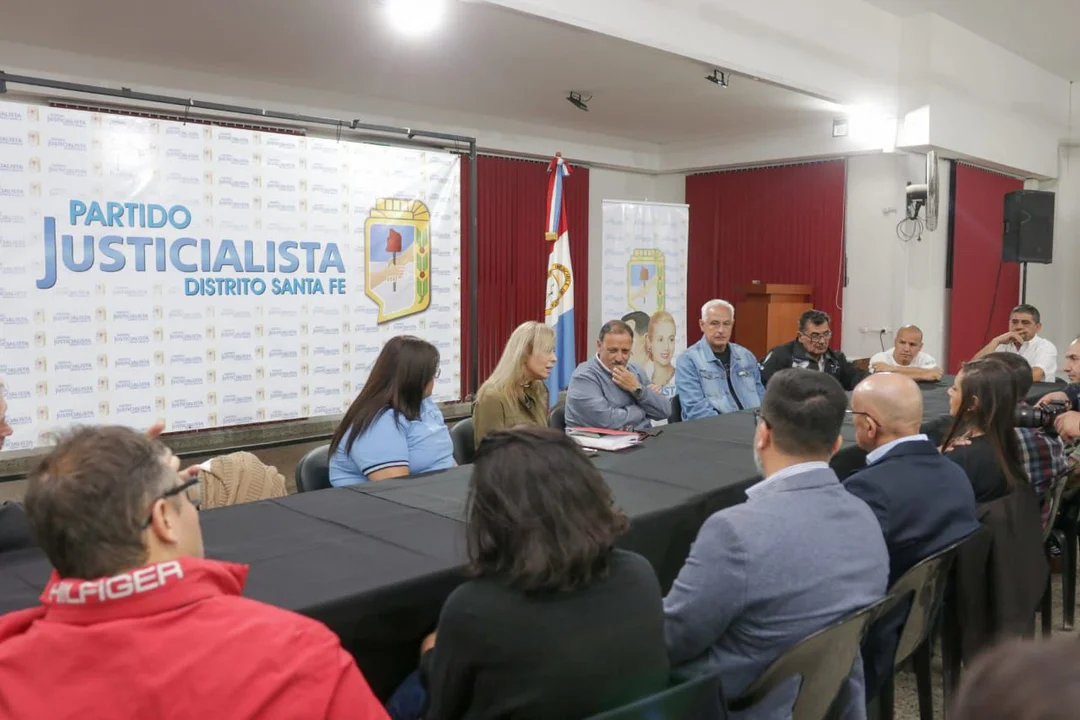 Ricardo Quintela en Santa Fe: "Estamos trabajando por la unidad del peronismo",