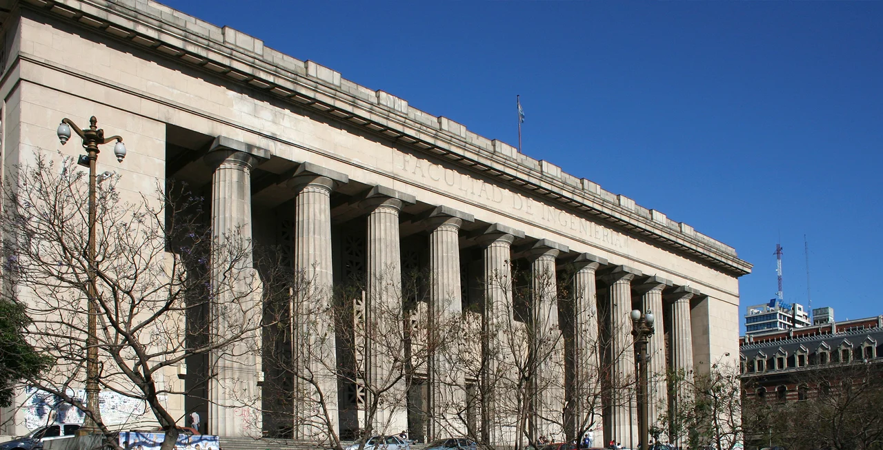El Gobierno establecerá normativas para implementar el cobro de aranceles a estudiantes extranjeros en universidades y abordará el capítulo de educación que había quedado pendiente en la Ley de Bases