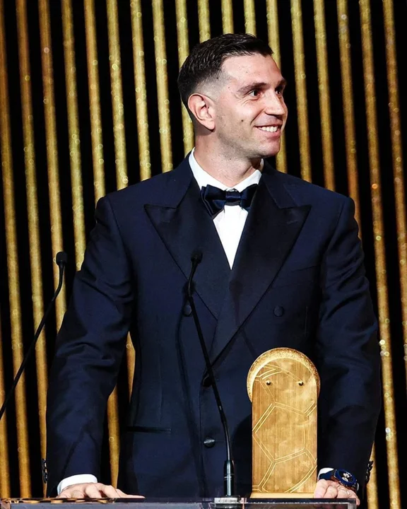 Rodri se corona como el Mejor del Mundo y gana el Balón de Oro 2024