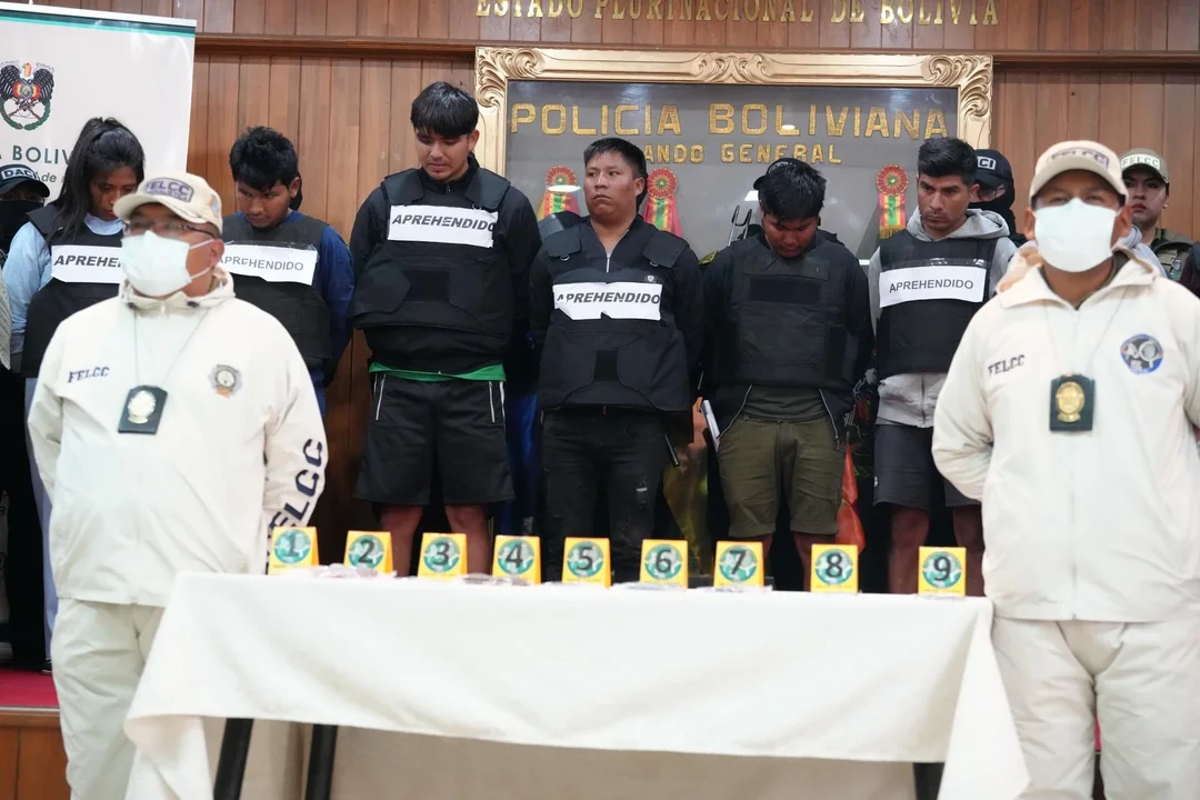 Presentan a 13 personas detenidas en el operativo de Capinota, acusadas de múltiples delitos