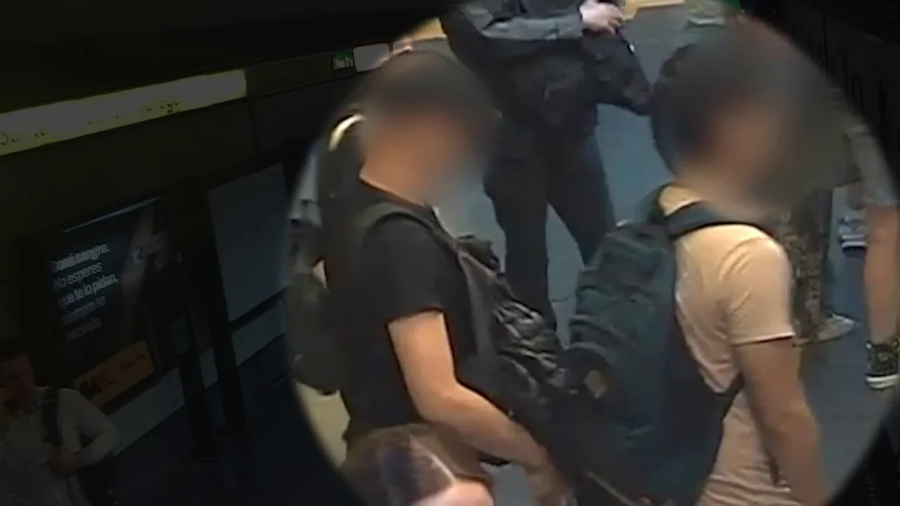 Dos hombres chilenos detenidos por robos en estaciones de subte en Buenos Aires