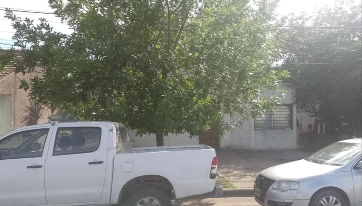 Allanamiento en el barrio Sarmiento culmina con secuestro de dinero y prendas vinculadas a un robo