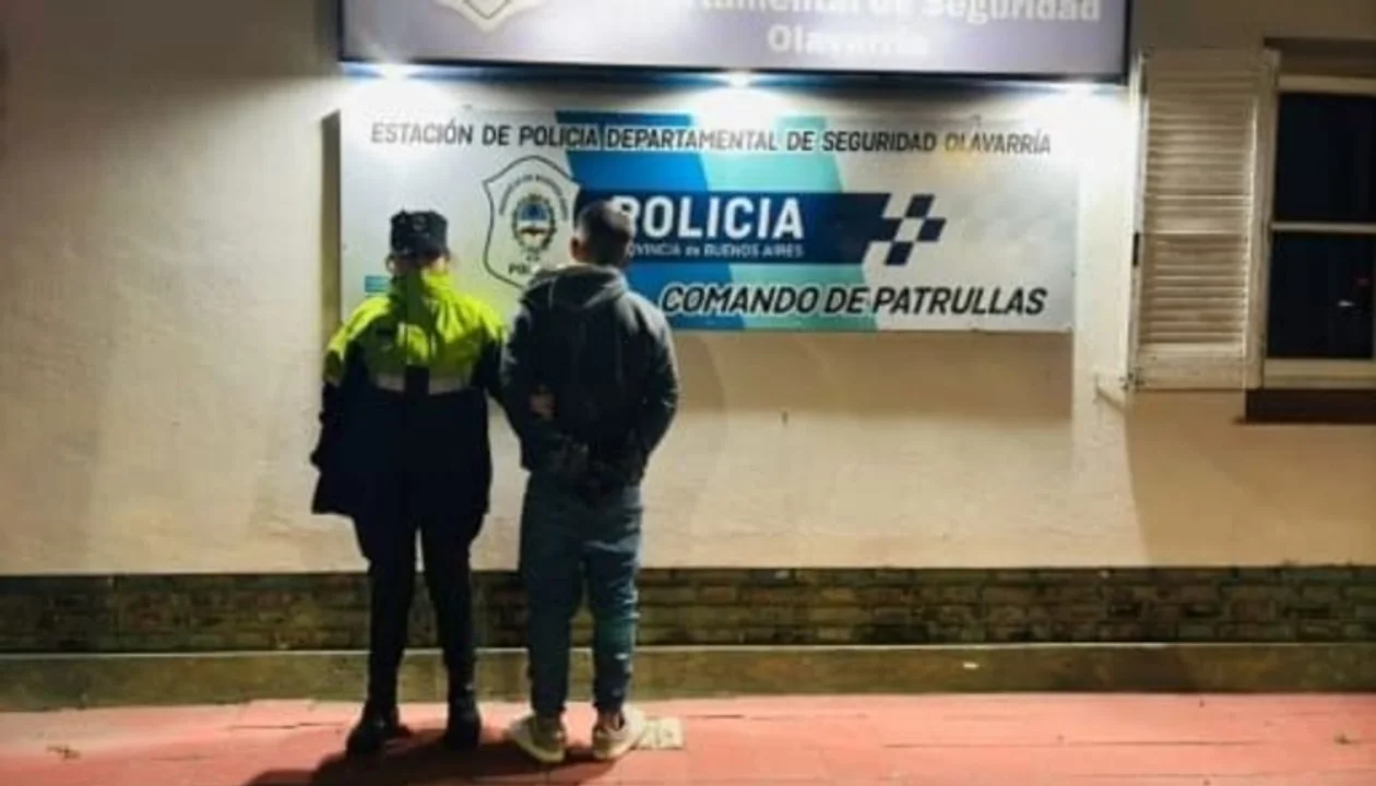 Un joven disparó frente a la casa de su ex y fue detenido por un policía de civil