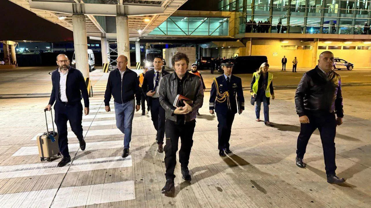 Javier Milei viajó hacia Estados Unidos en busca de sacarse una foto con Donald Trump