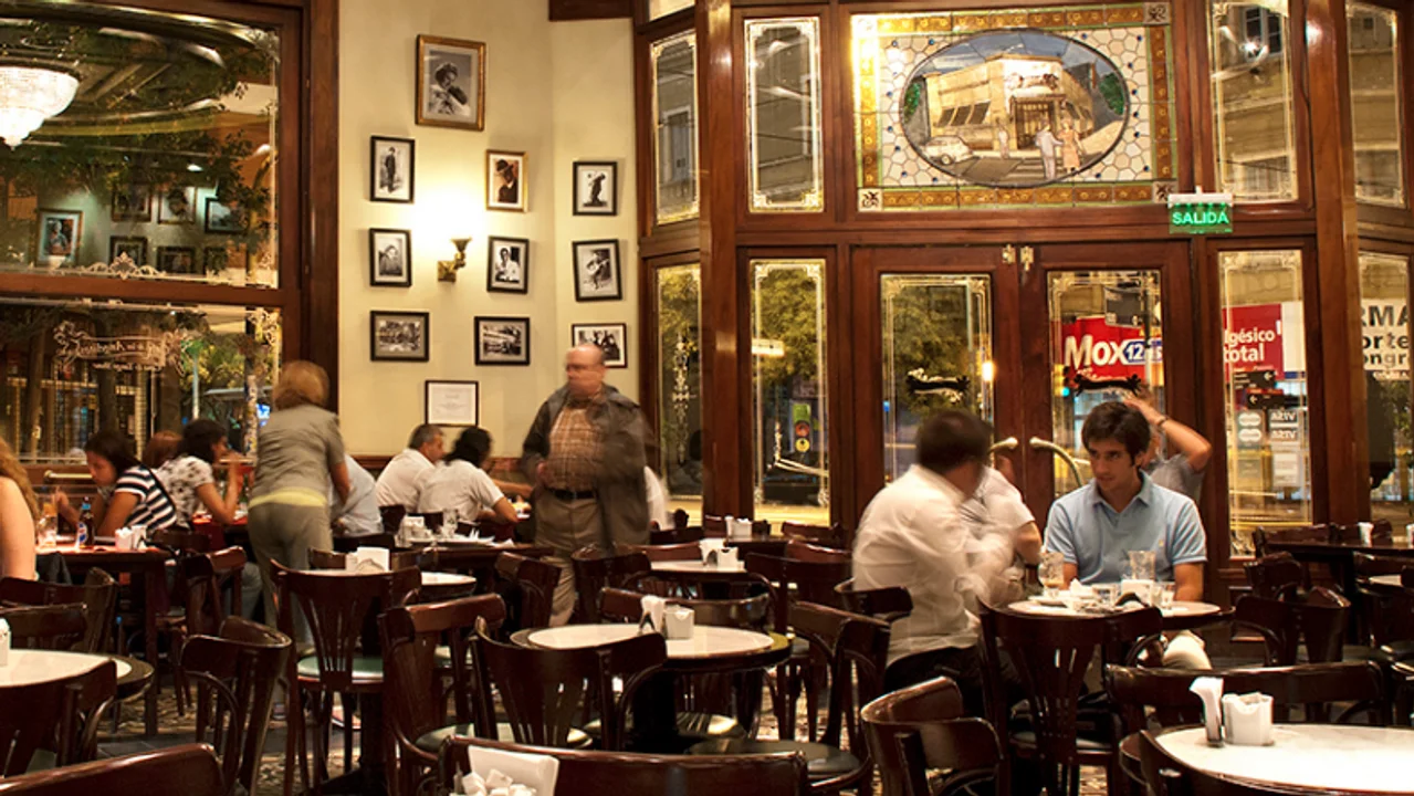 Gastronomía: la actividad en restaurantes cae hasta un 20%