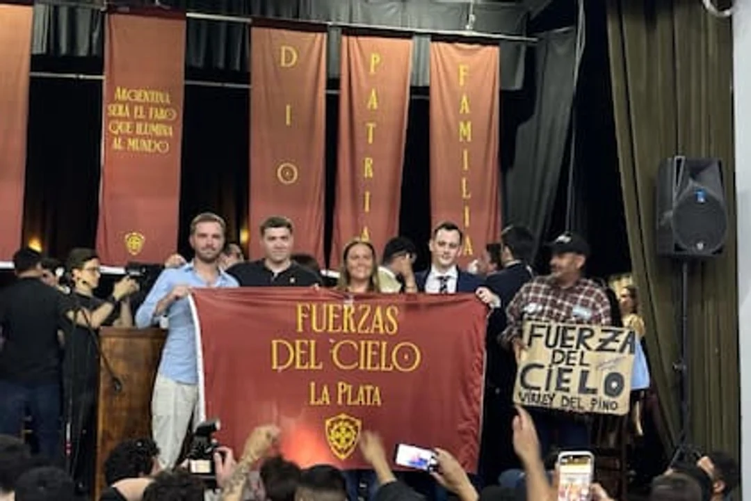 Presentación de la Fuerzas del Cielo 