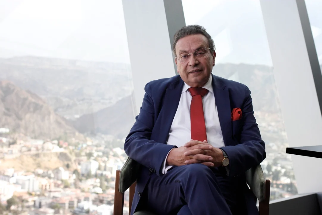 
Rolando Kempff Bacigalupo. Licenciado en economía de la UMSA, doctorado Ph.D. en Relaciones Internaciones de la Universidad del Salvador de Argentina, Académico de Número de la ABCE y Presidente de la Federación de Empresarios Privados de La Paz (FEPLP).
 
 