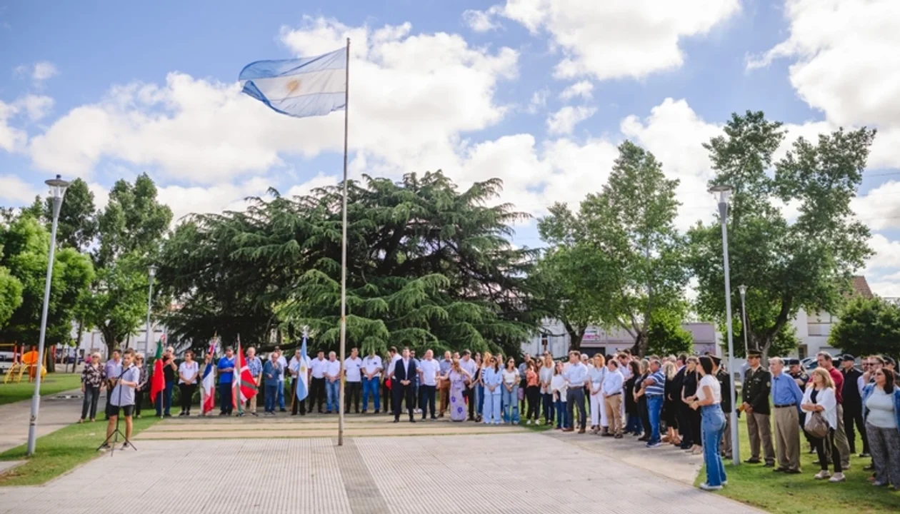 Olavarría celebró su 157° aniversario con un emotivo acto protocolar
