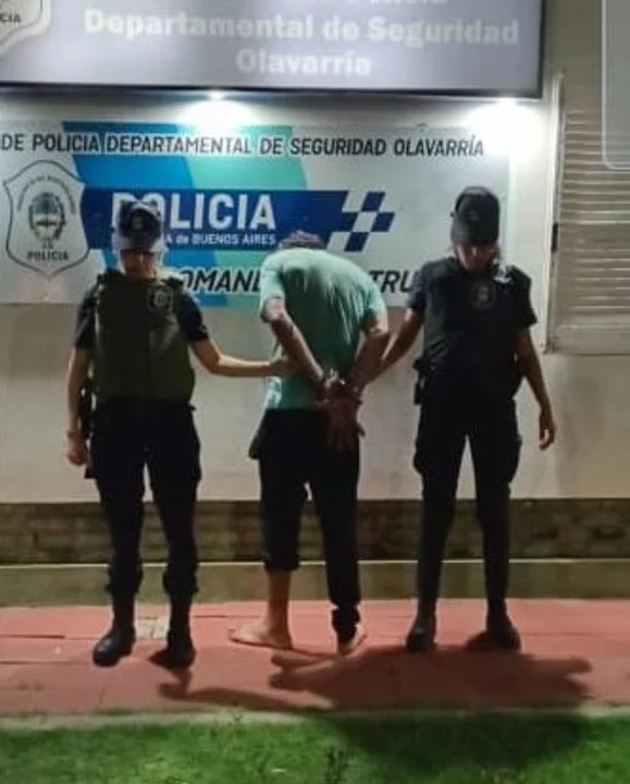 Robó una bicicleta cerca de la comisaría y lo atraparon con una pinza para cortar candados