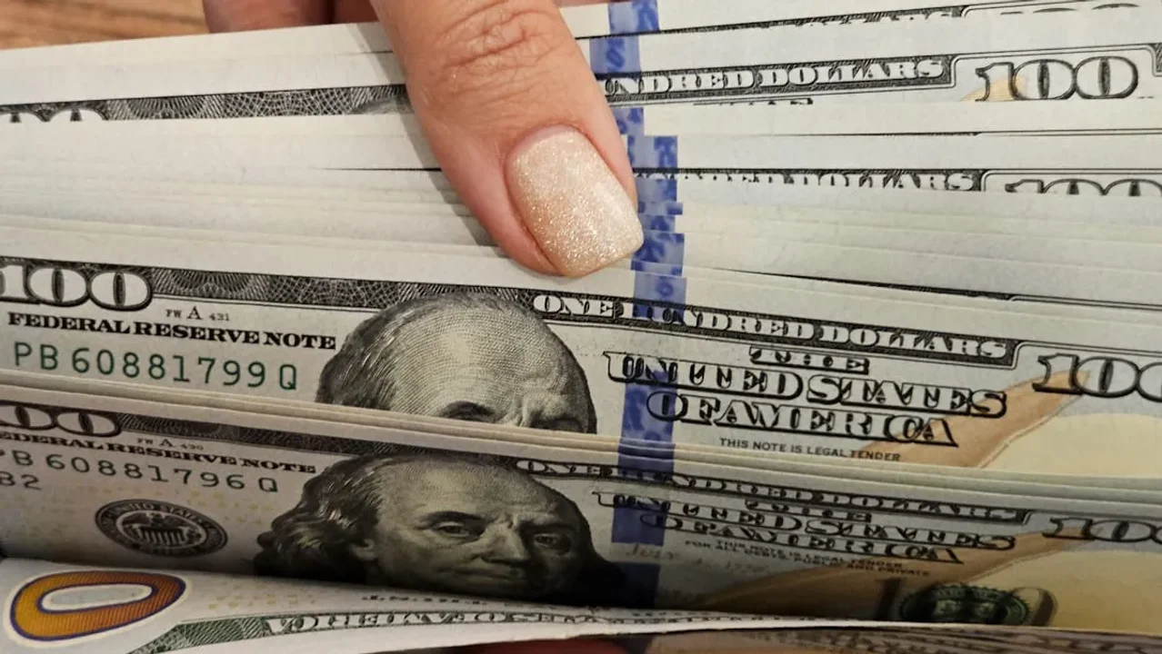 Nuevo régimen para el dólar ahorro y tarjeta