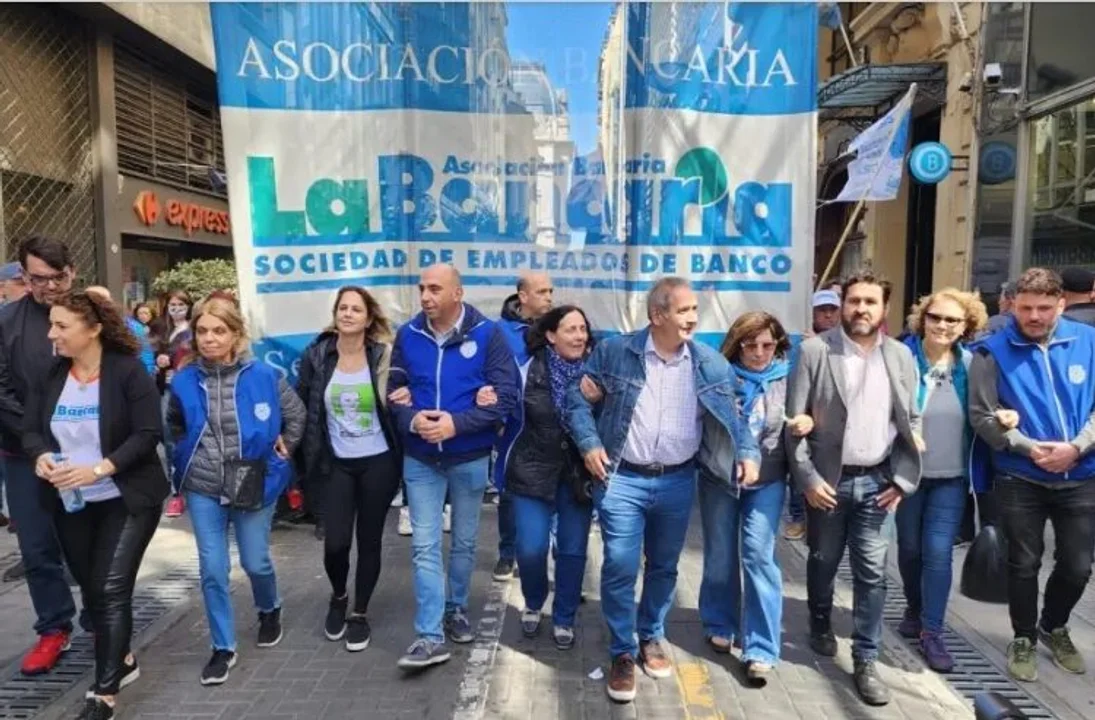 Termina para los trabajadores bancarios un año de luchas y acuerdos.