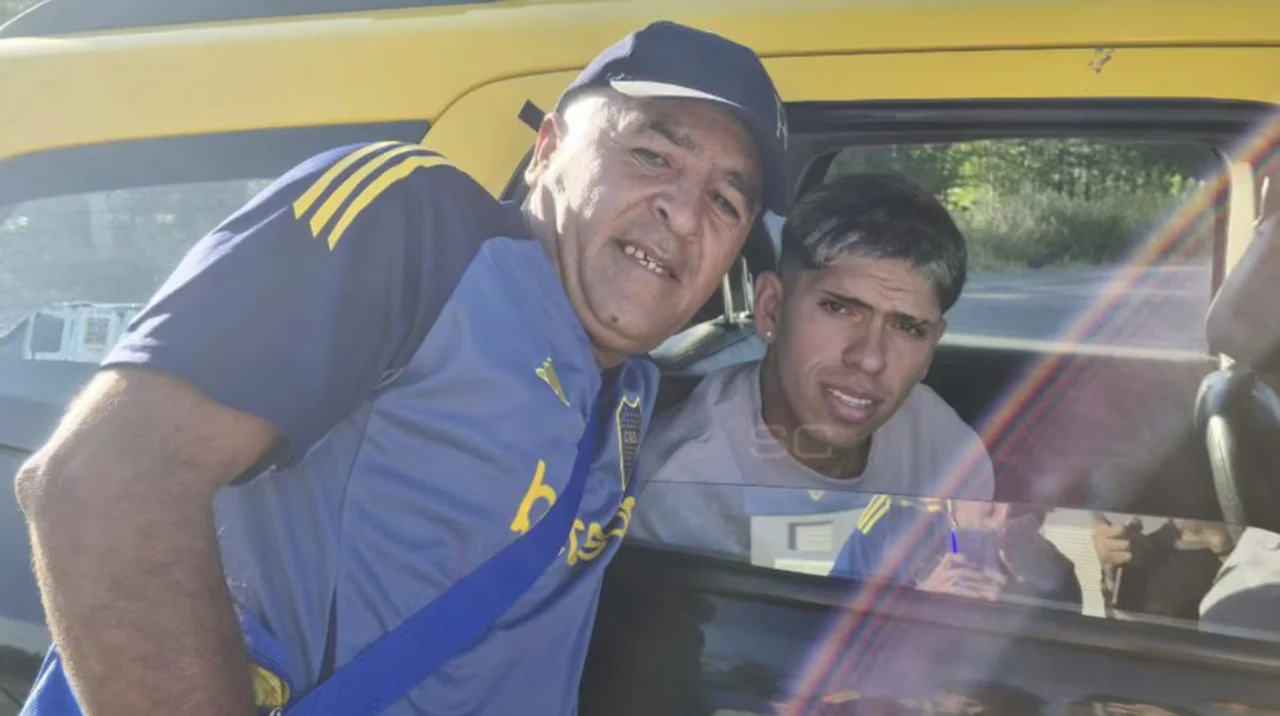 Boca Juniors inició la pretemporada 2025 y sorprendió que su refuerzo estrella llegara en taxi al entrenamiento.