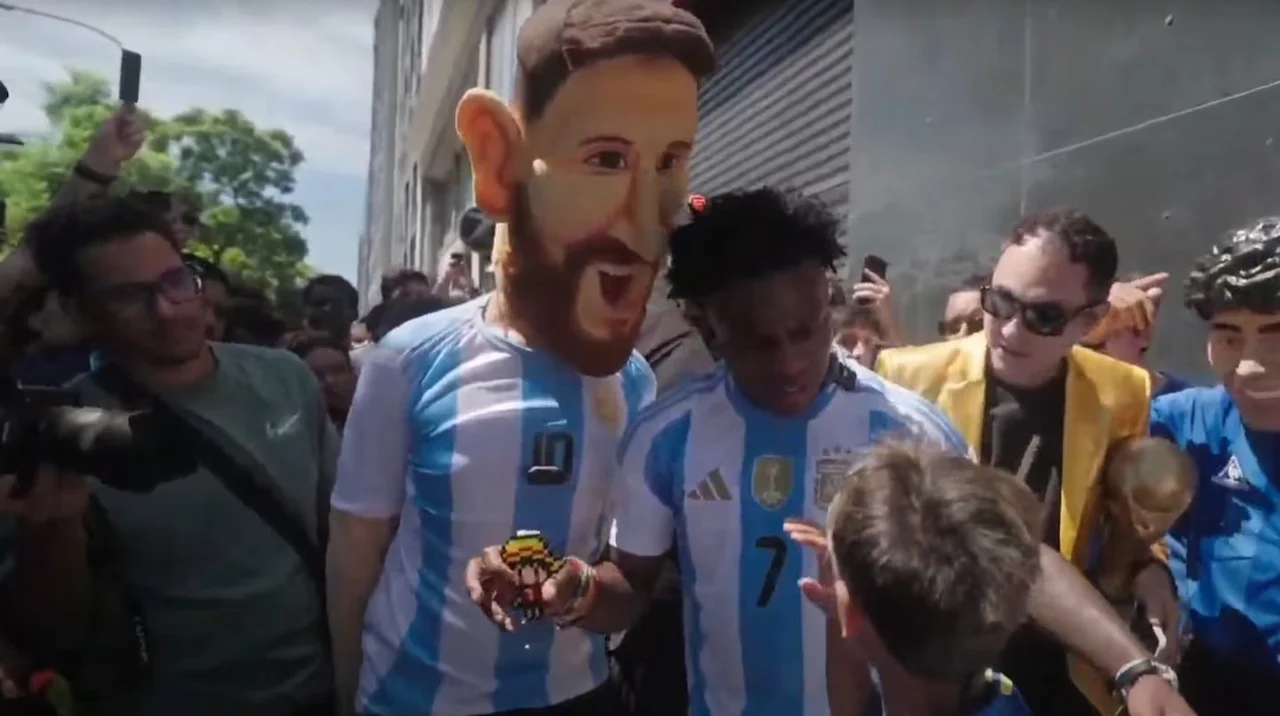 Speed, El streamer, fanático de Cristiano Ronaldo, arribó a la Argentina y, a los dos minutos de su llegada, vivió una situación inesperada.