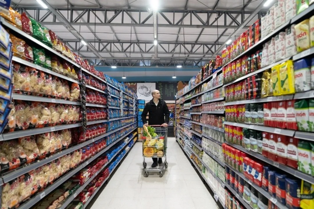 La inflación de enero fue del 2,2% y acumuló un 84,5% en los últimos 12 meses