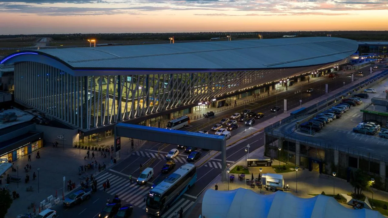 Milei profundiza la privatización del sector aerocomercial