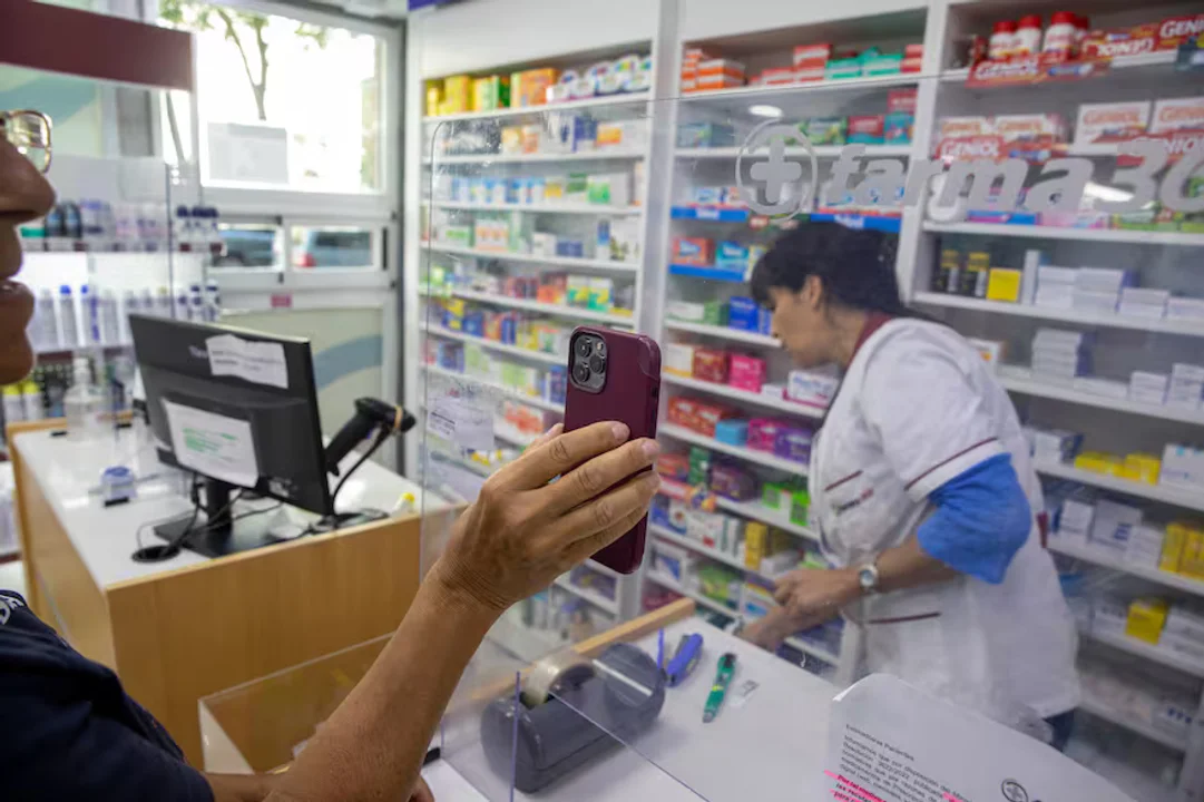 Las farmacias deberán exhibir un código QR con precios actualizados