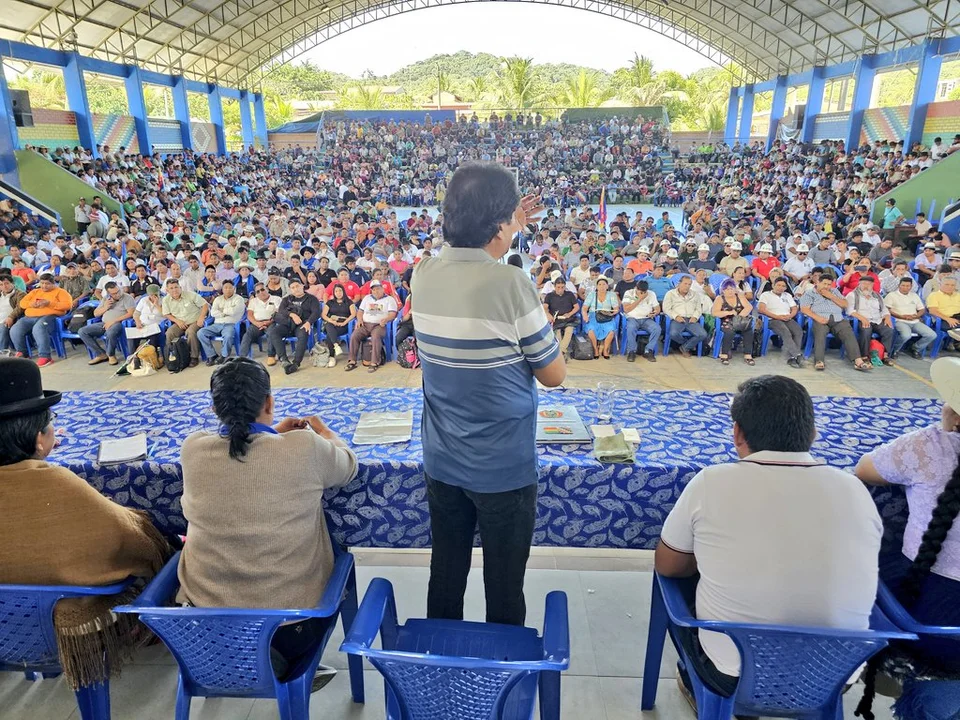 Evo Morales encabeza ampliado nacional de “Evo Pueblo” para definir candidaturas
