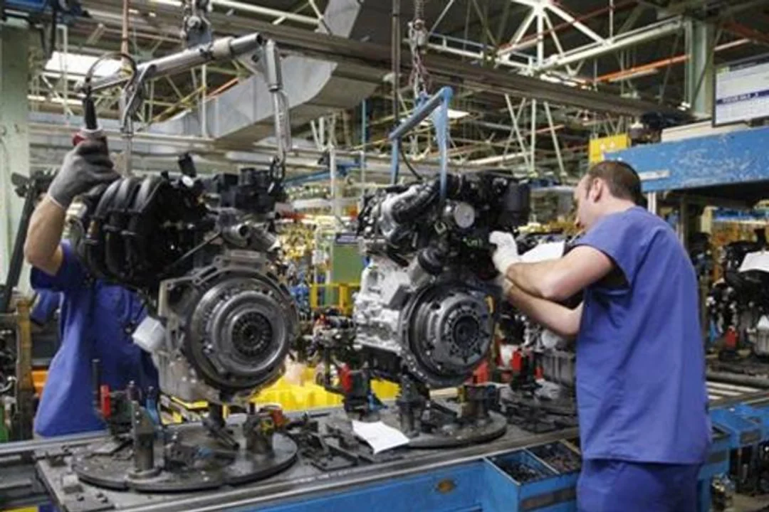 Según el INDEC, la producción industrial mejoró un 6,6% anual en el primer bimestre, pero cayó con relación a fines de 2023