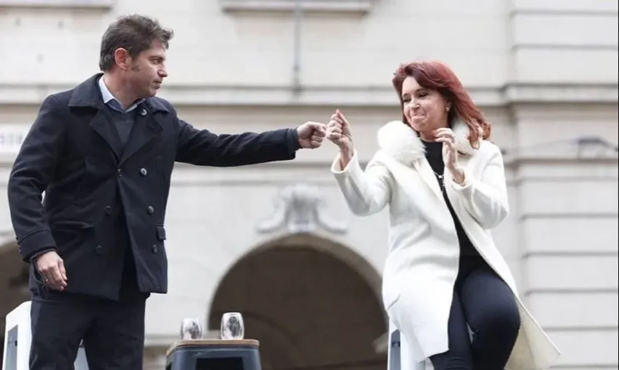 Otros tiempos , Axel y Cistina compartiendo  el escenario  