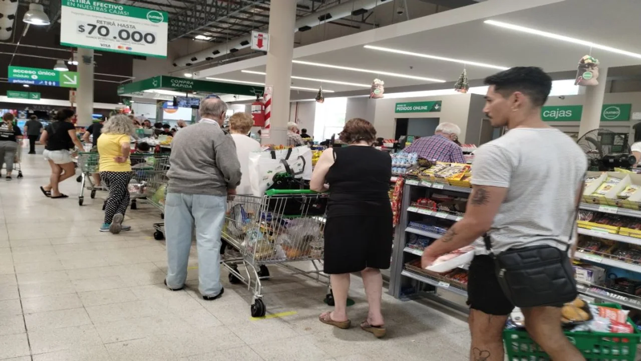 Sigue sin recuperarse el consumo masivo.