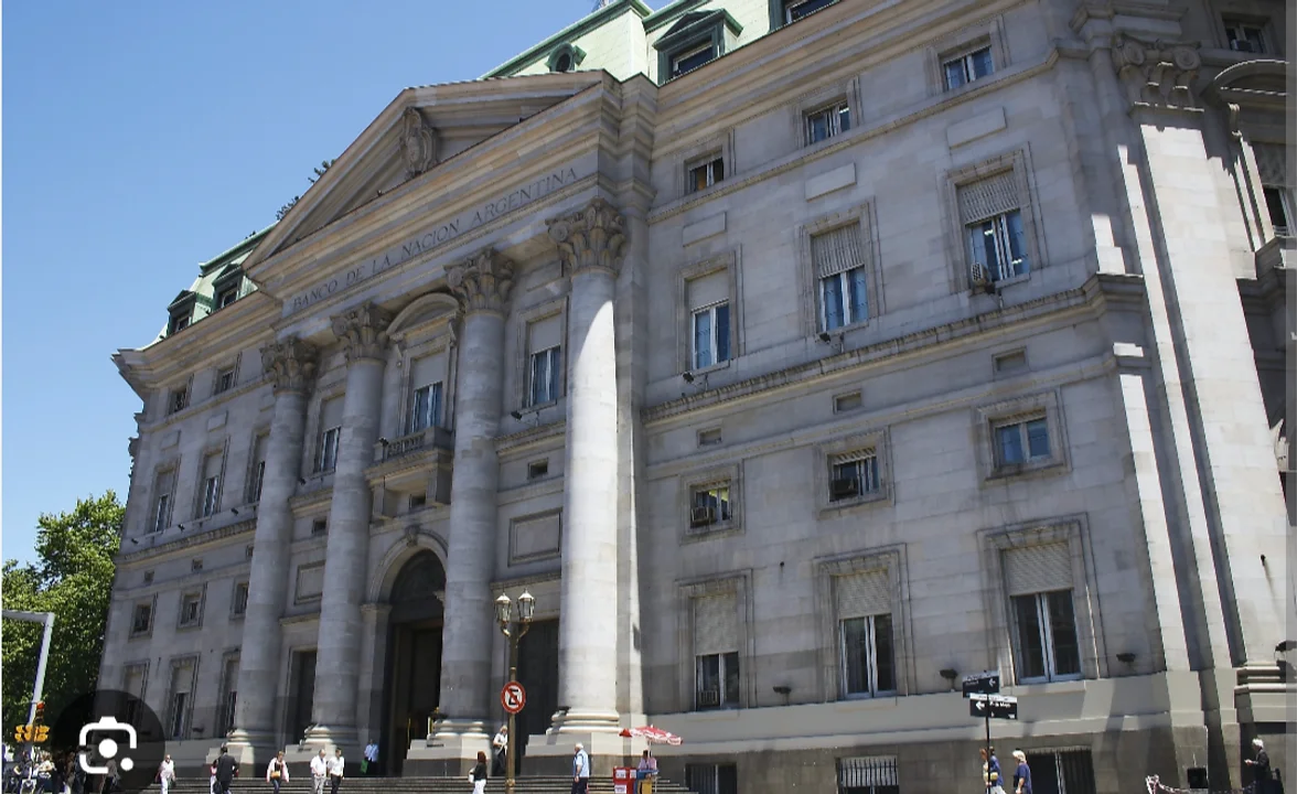 Bancos: 2 de mayo será día no laborable.